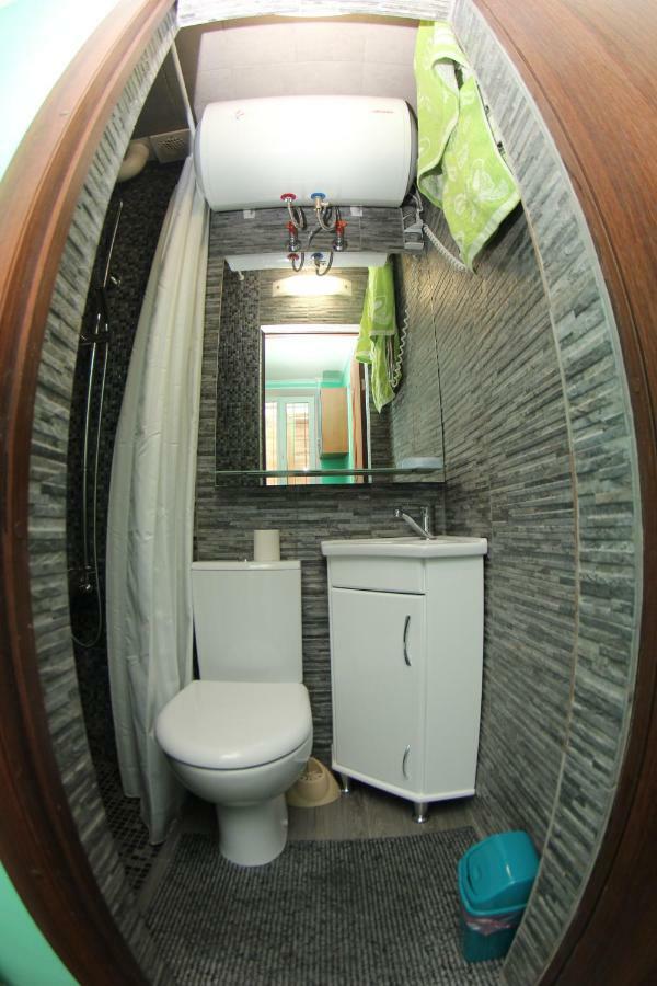 Apartment On Gimnazycheskaya オデッサ エクステリア 写真